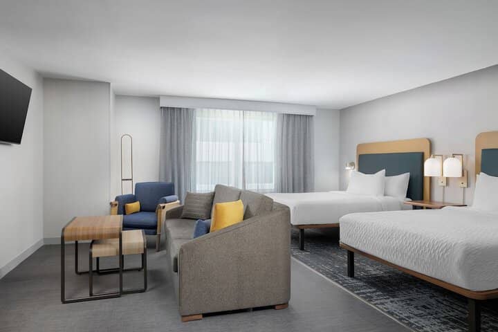 Room 5 of 33